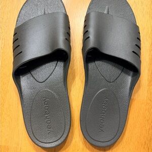 Men’s Yeahbaby Black Slide Sandals Size Large